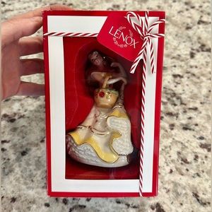 Lenox DISNEY Princess Belle Christmas ornament New in Box